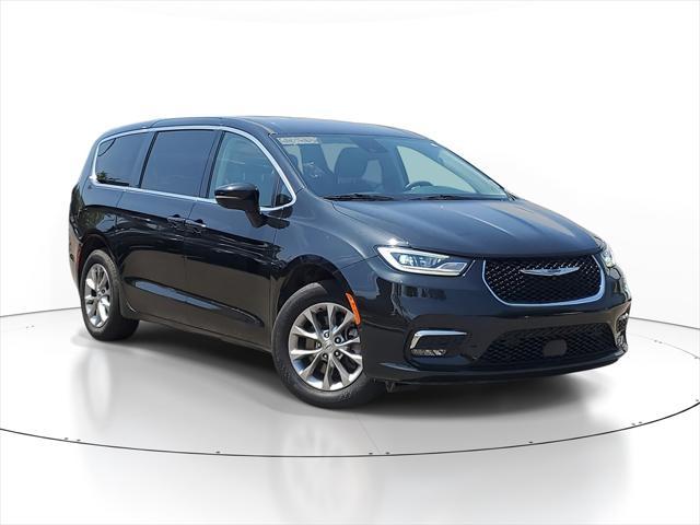 used 2023 Chrysler Pacifica car, priced at $25,798