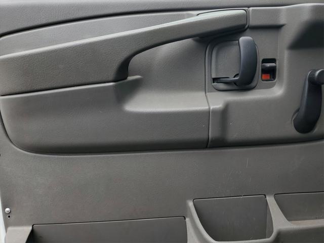 used 2008 GMC Savana 3500 car, priced at $8,250
