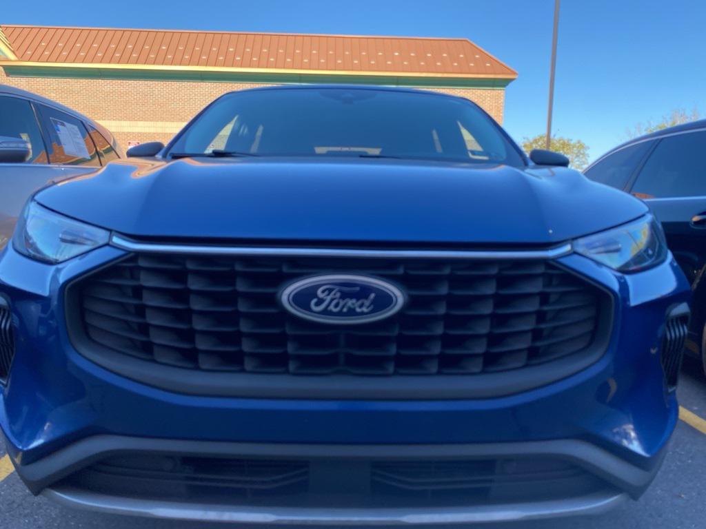 used 2023 Ford Escape car, priced at $17,725