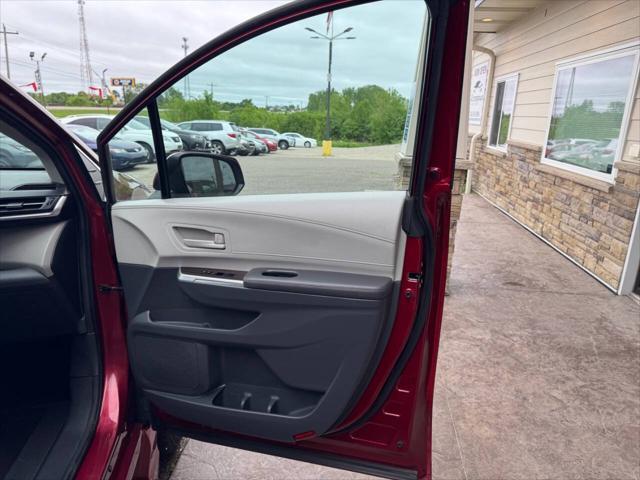 used 2023 Toyota Sienna car, priced at $69,995
