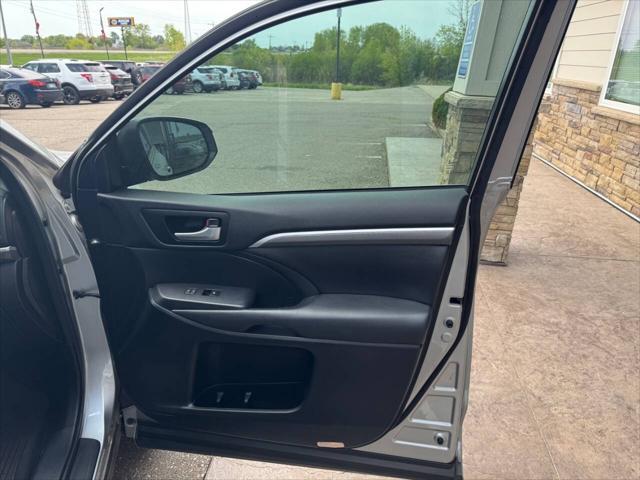 used 2017 Toyota Highlander car, priced at $27,995