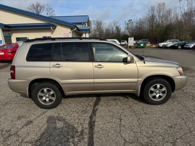 used 2006 Toyota Highlander car, priced at $11,495