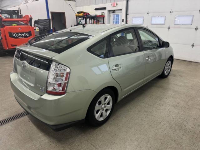 used 2007 Toyota Prius car, priced at $9,799