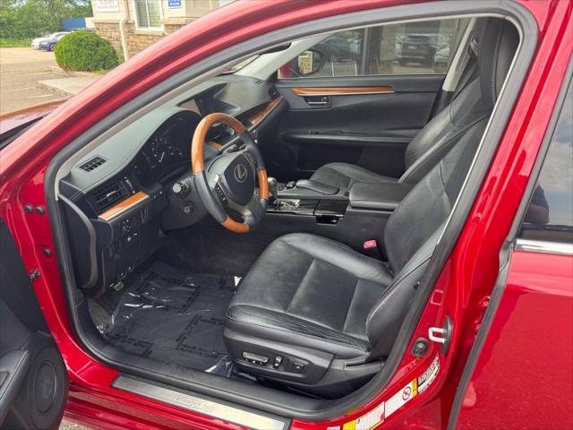 used 2015 Lexus ES 300h car, priced at $18,995