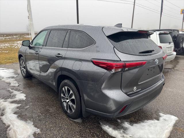 used 2020 Toyota Highlander Hybrid car, priced at $35,485