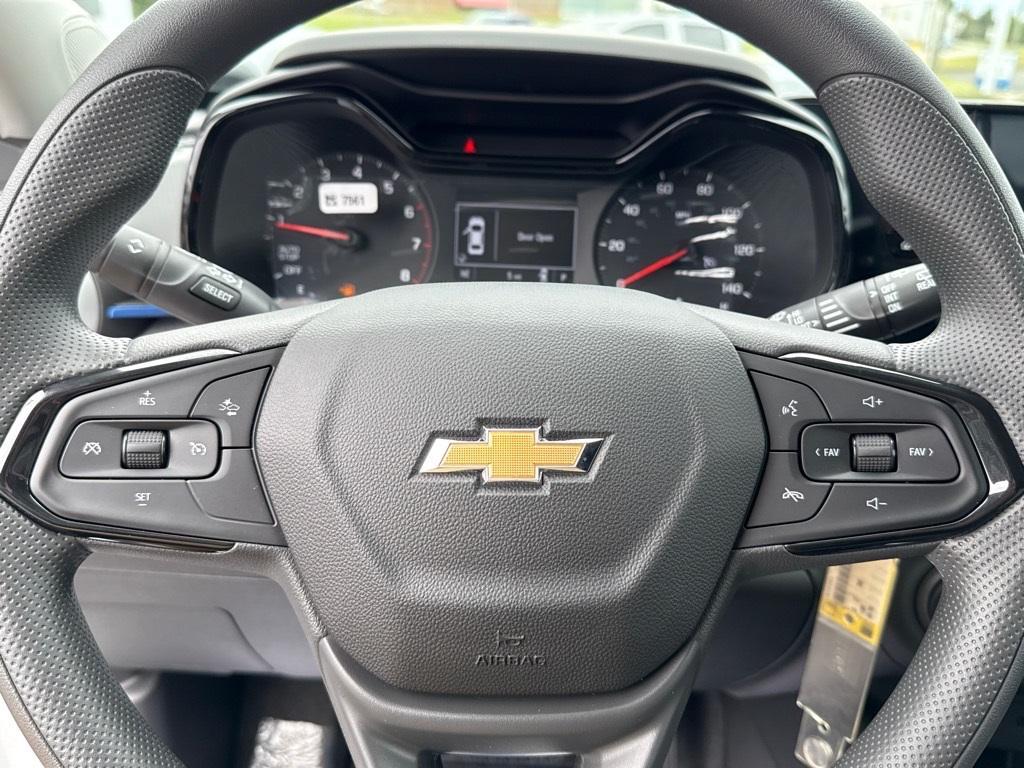 new 2025 Chevrolet Trax car, priced at $20,345