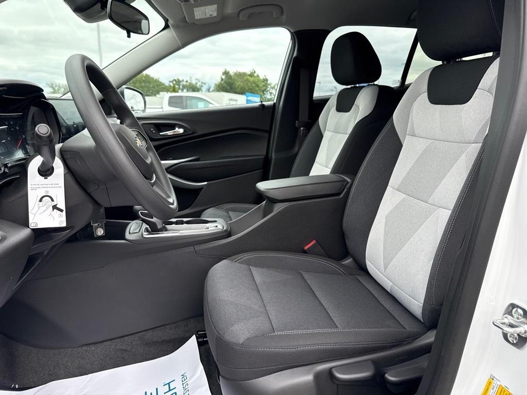 new 2025 Chevrolet Trax car, priced at $20,345