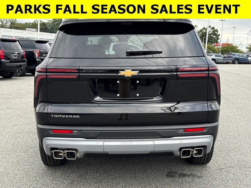 new 2026 Chevrolet Traverse car, priced at $40,820