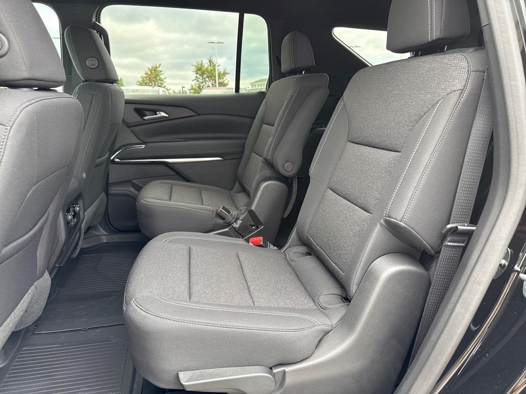new 2026 Chevrolet Traverse car, priced at $43,920