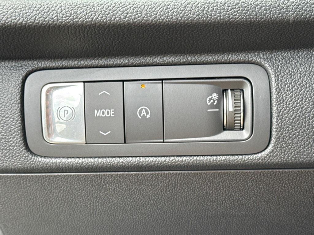 new 2026 Chevrolet Traverse car, priced at $43,920