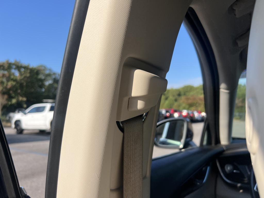 used 2023 Buick Envision car, priced at $20,000