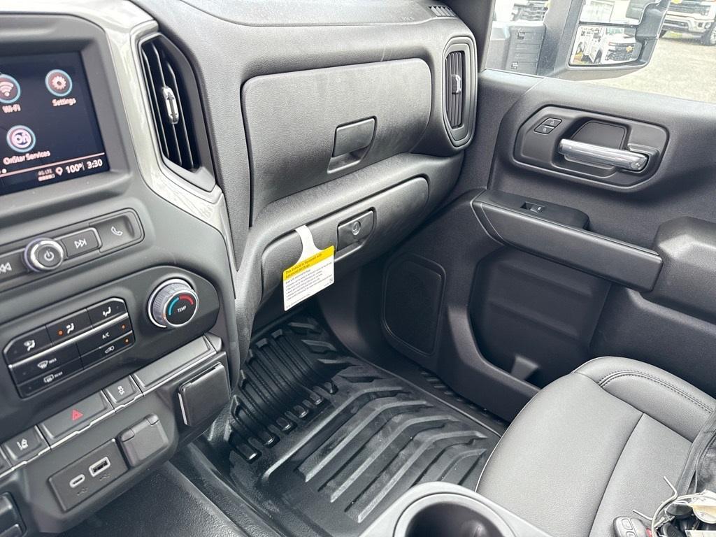 new 2024 Chevrolet Silverado 3500 car, priced at $66,035