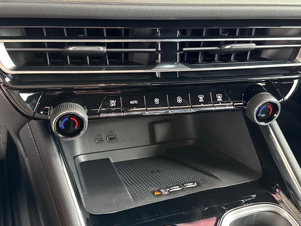 new 2026 Chevrolet Traverse car, priced at $41,420