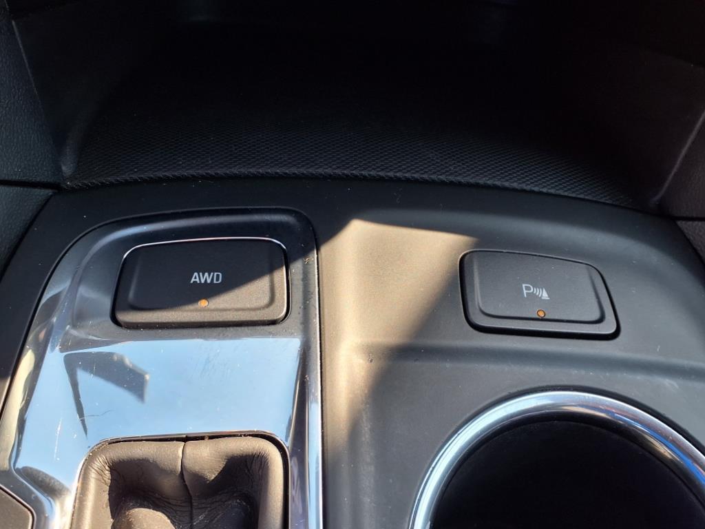 used 2022 Chevrolet Equinox car, priced at $21,456