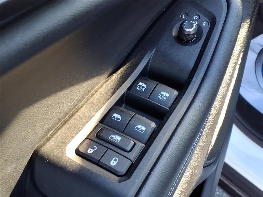 used 2024 Jeep Grand Cherokee L car, priced at $28,000