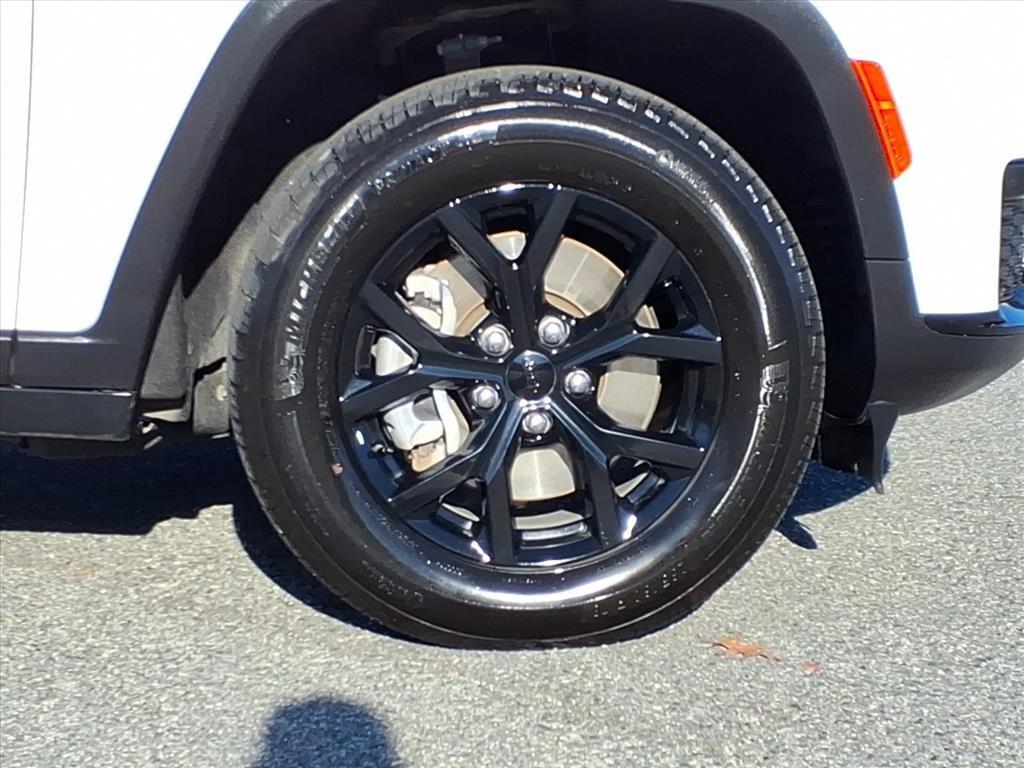 used 2024 Jeep Grand Cherokee L car, priced at $28,000