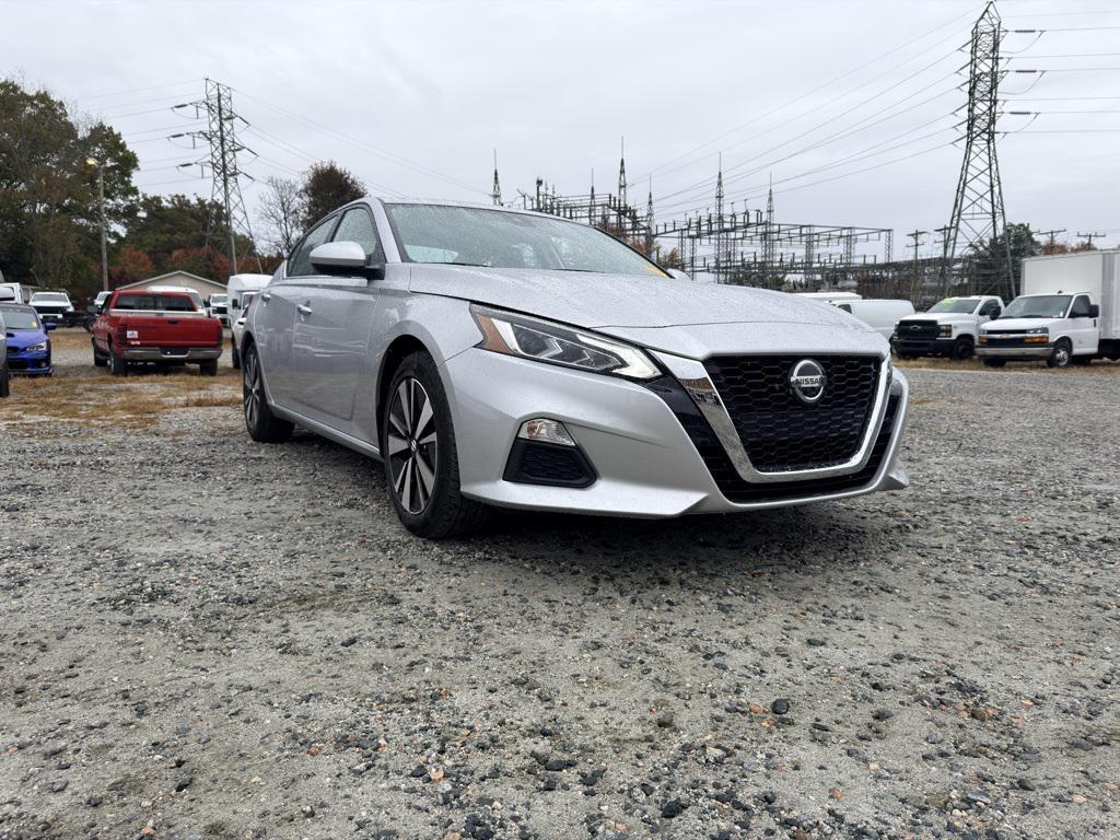 used 2022 Nissan Altima car, priced at $19,500