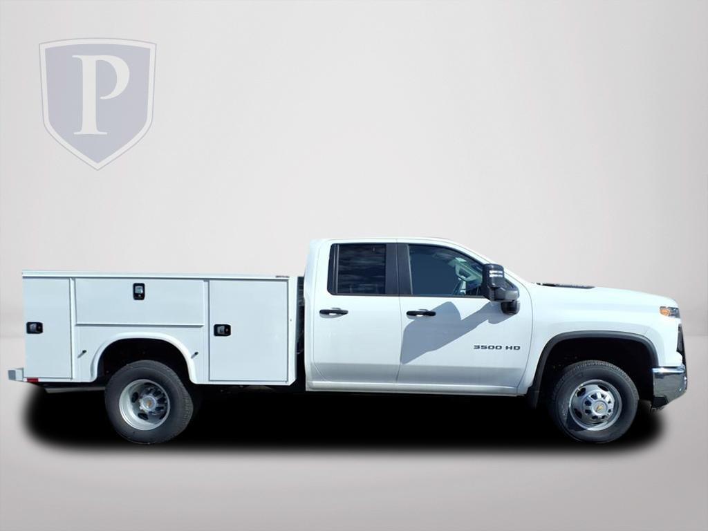 new 2024 Chevrolet Silverado 3500 car, priced at $54,390