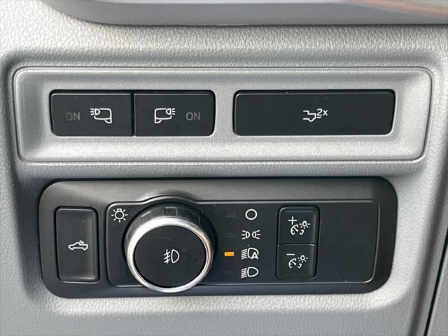 used 2022 Ford F-150 car, priced at $39,128