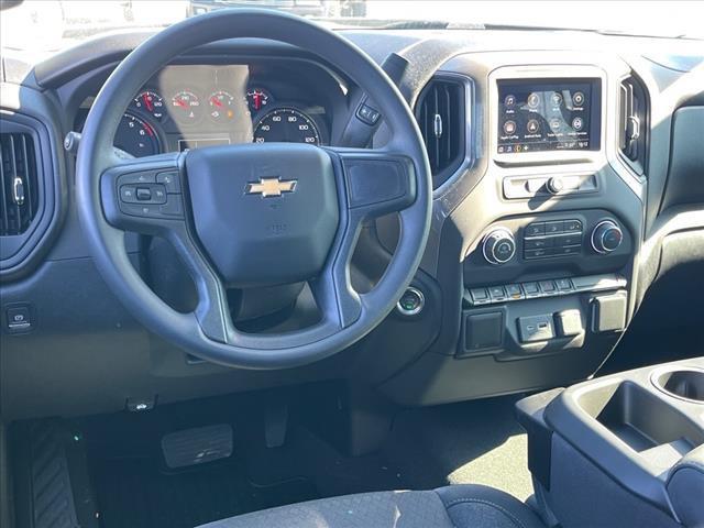 new 2025 Chevrolet Silverado 1500 car, priced at $40,684