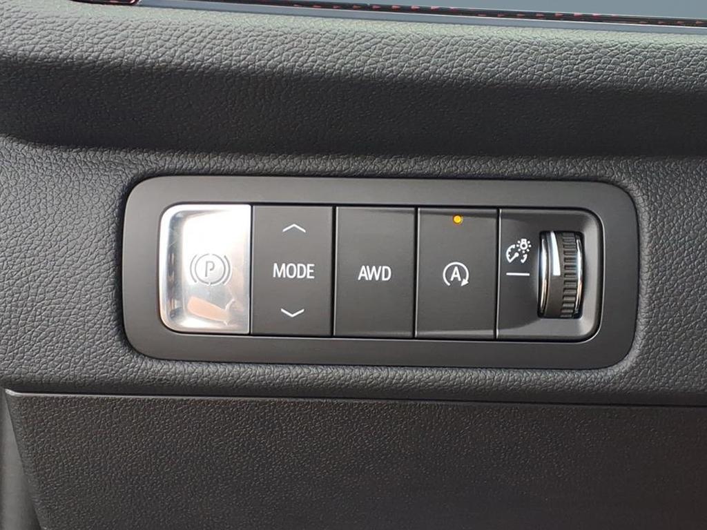 new 2026 Chevrolet Traverse car, priced at $53,245