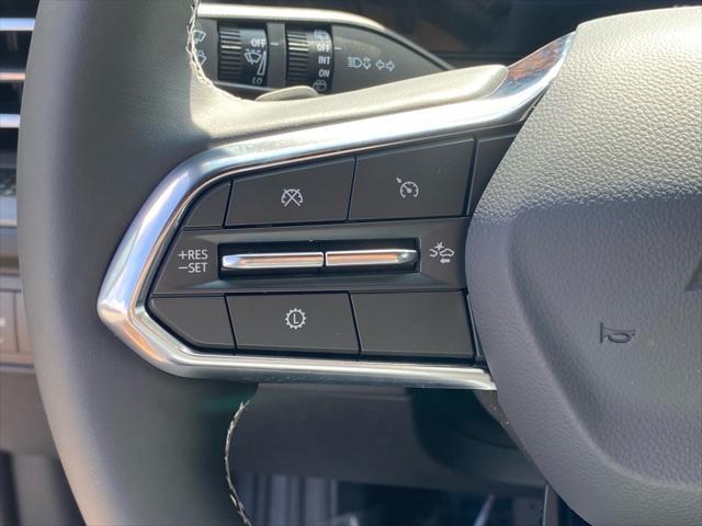 new 2025 Chevrolet Traverse car, priced at $39,945