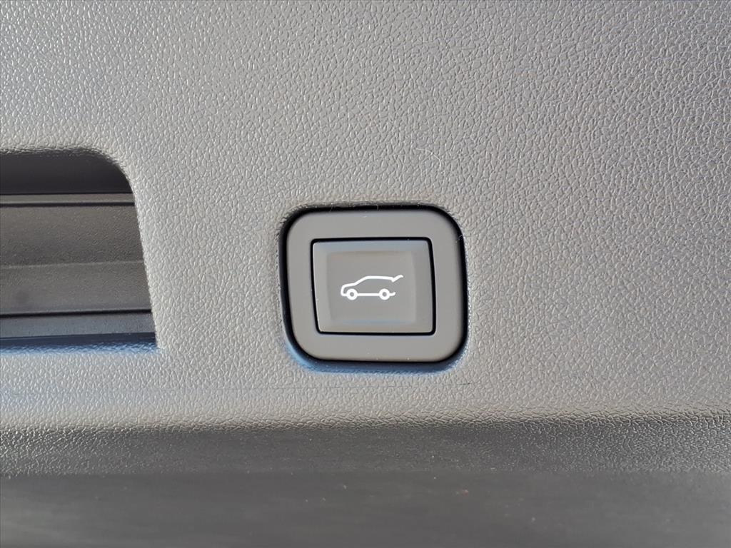 new 2026 Chevrolet Traverse car, priced at $40,270