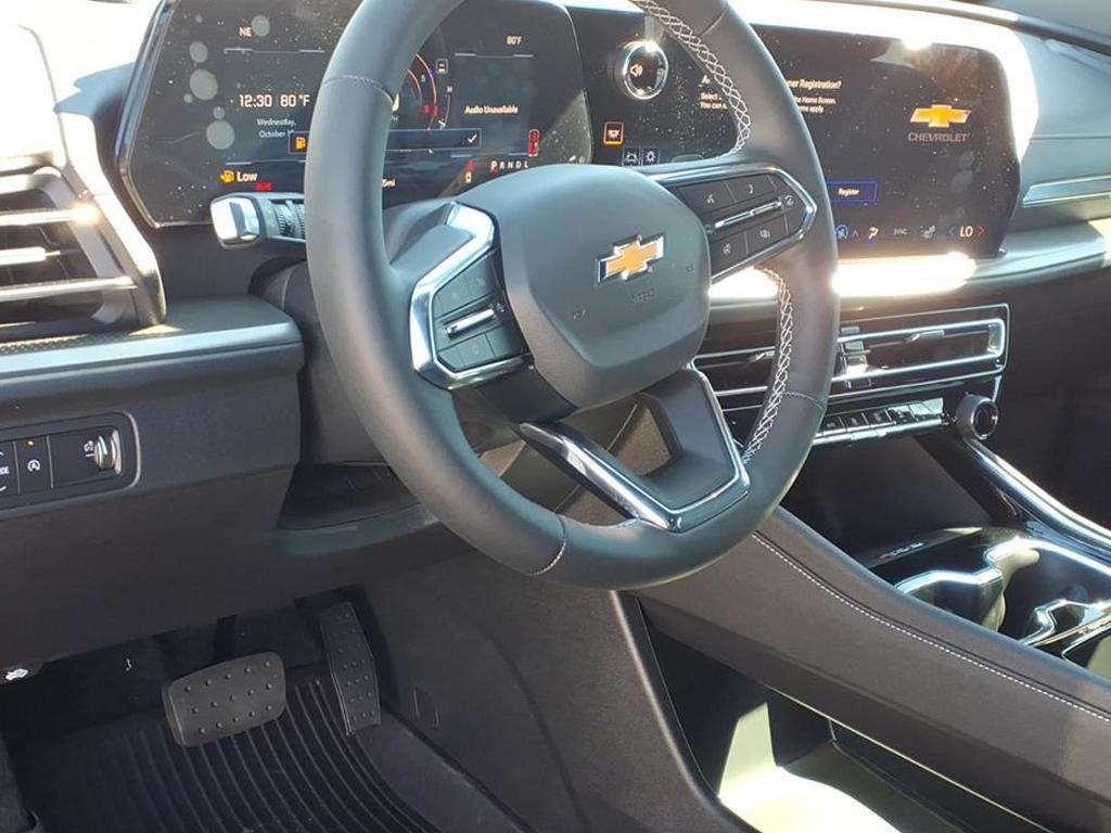new 2026 Chevrolet Traverse car, priced at $40,270