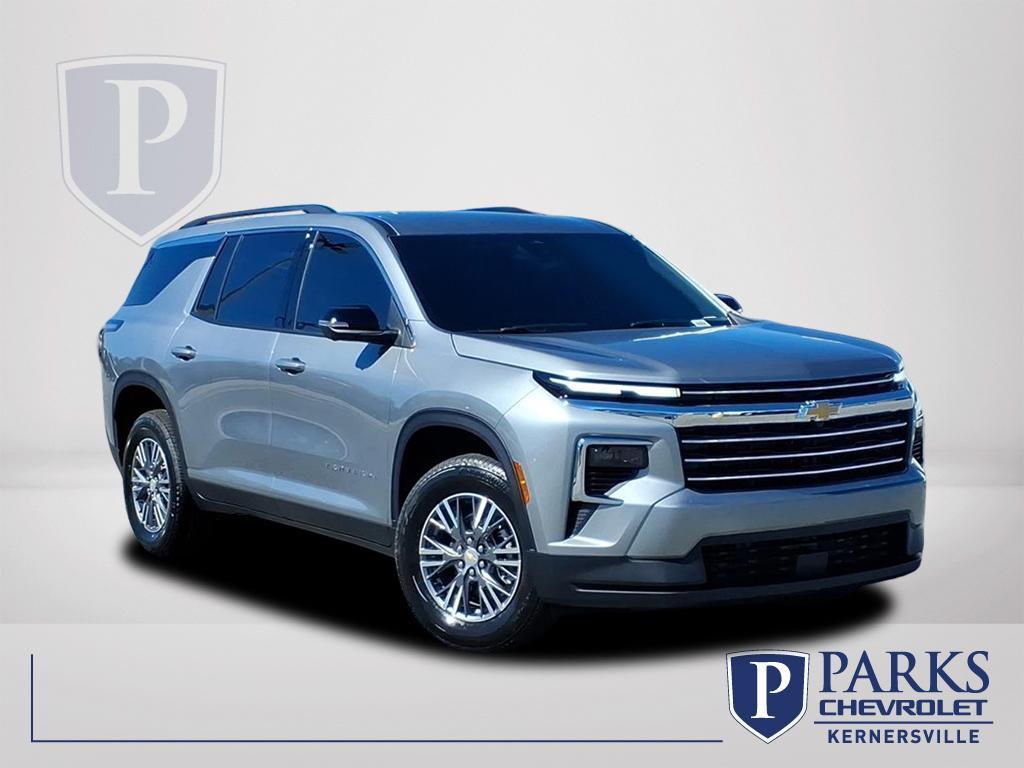 new 2026 Chevrolet Traverse car, priced at $40,270
