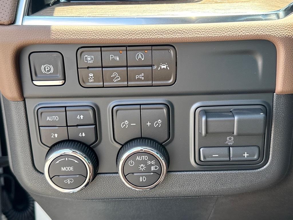 new 2025 Chevrolet Tahoe car, priced at $92,194