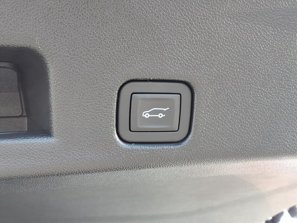 new 2026 Chevrolet Traverse car, priced at $42,705