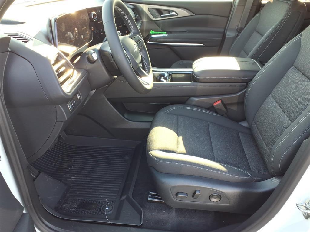 new 2026 Chevrolet Traverse car, priced at $42,705