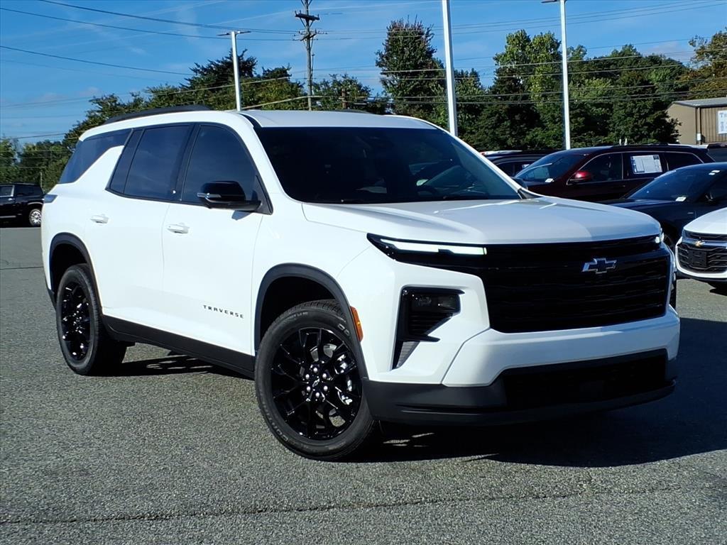 new 2026 Chevrolet Traverse car, priced at $42,705