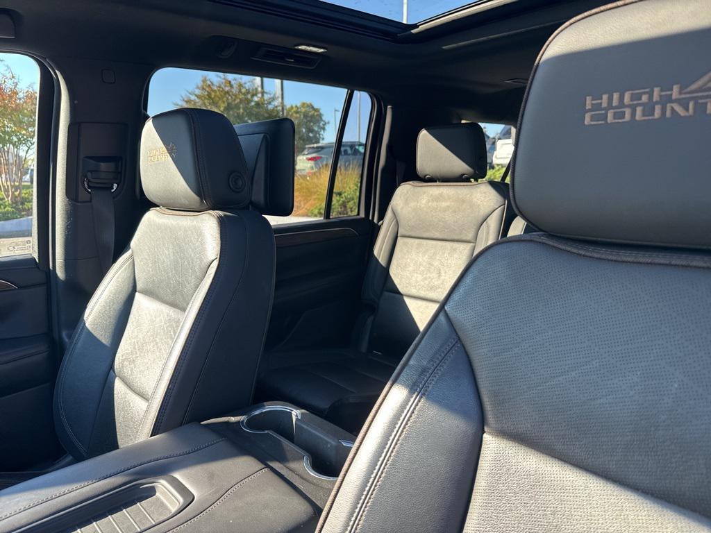 used 2021 Chevrolet Suburban car