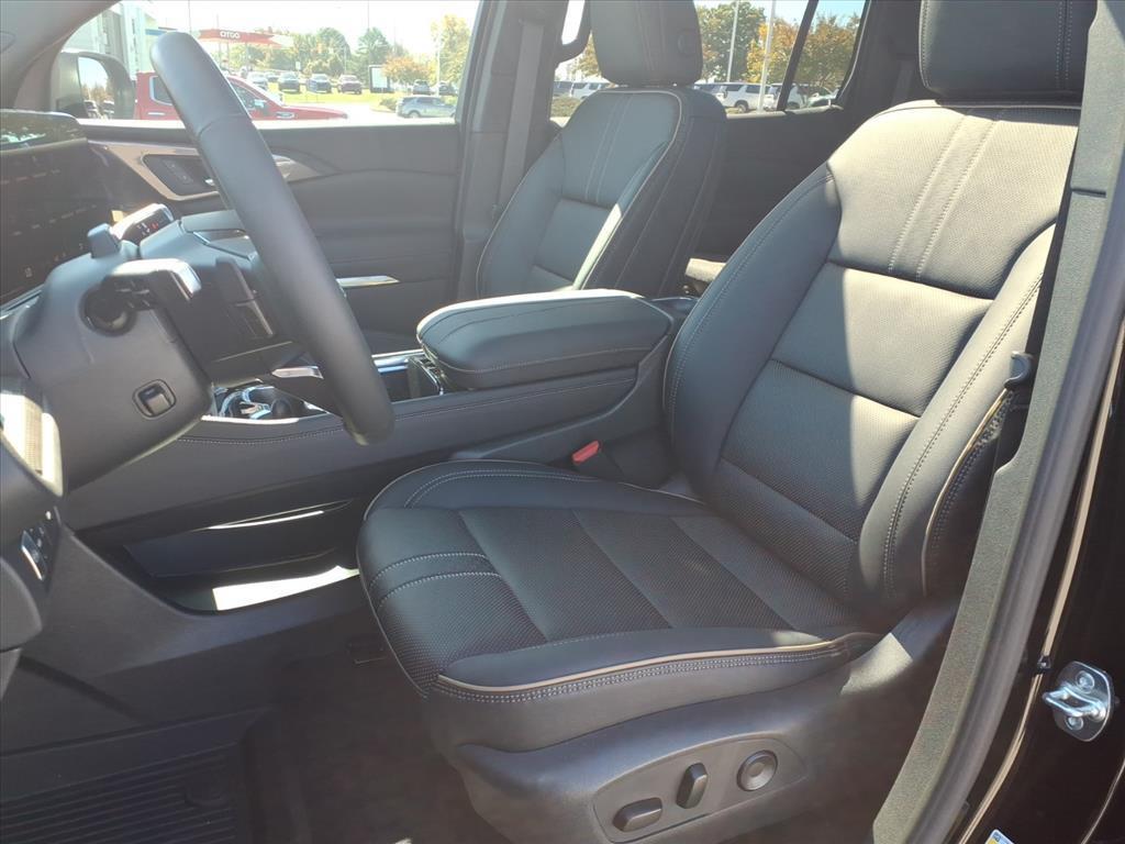 new 2026 Chevrolet Traverse car, priced at $54,745