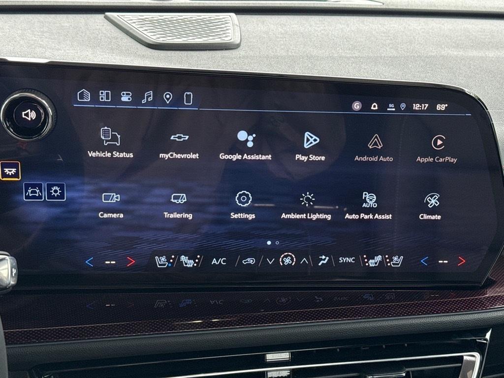 new 2026 Chevrolet Traverse car, priced at $56,040