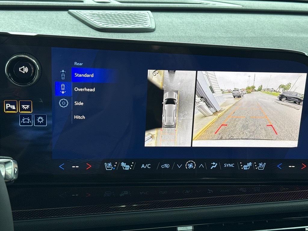 new 2026 Chevrolet Traverse car, priced at $56,040