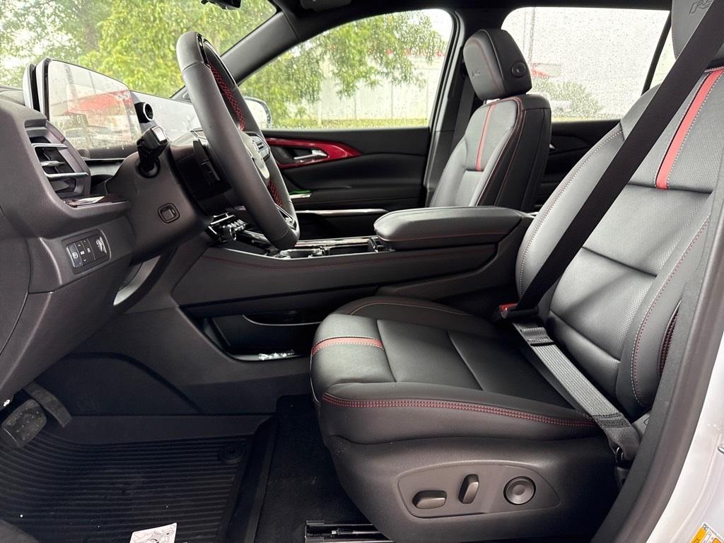 new 2026 Chevrolet Traverse car, priced at $56,040