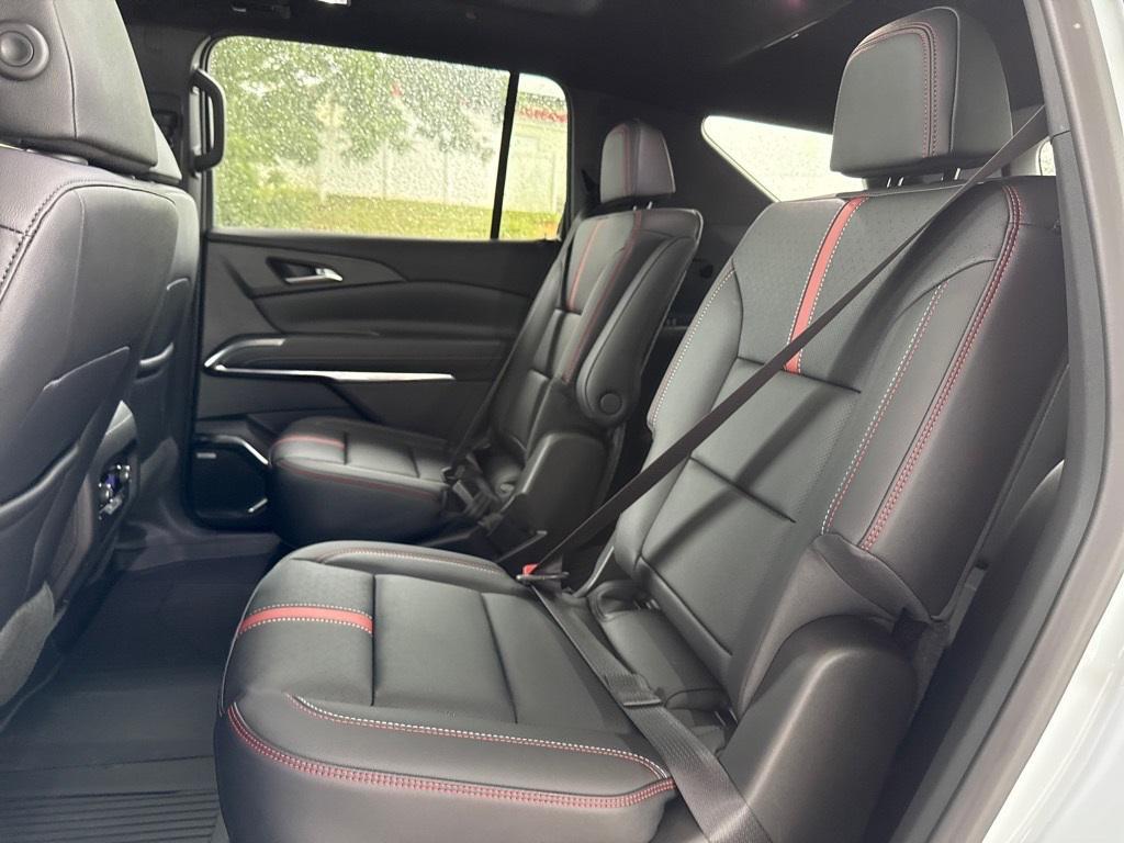 new 2026 Chevrolet Traverse car, priced at $56,040