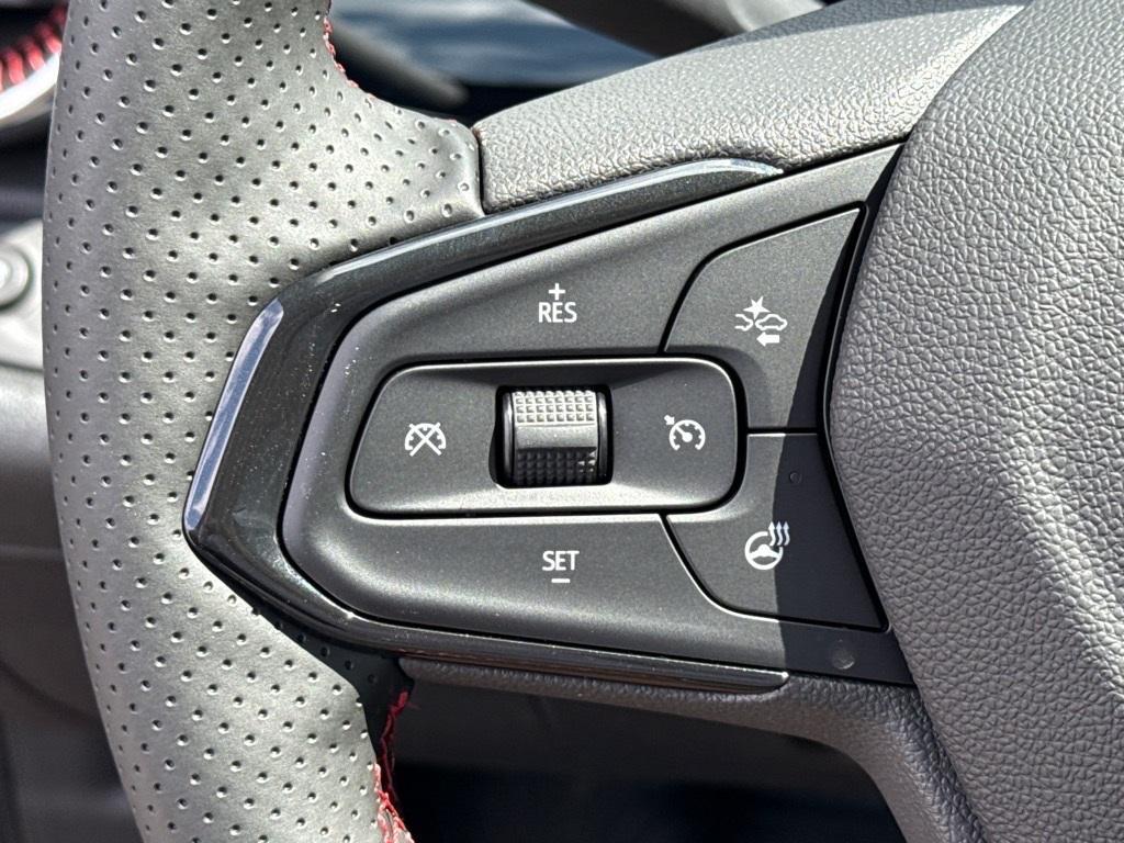 new 2025 Chevrolet Trax car, priced at $25,140