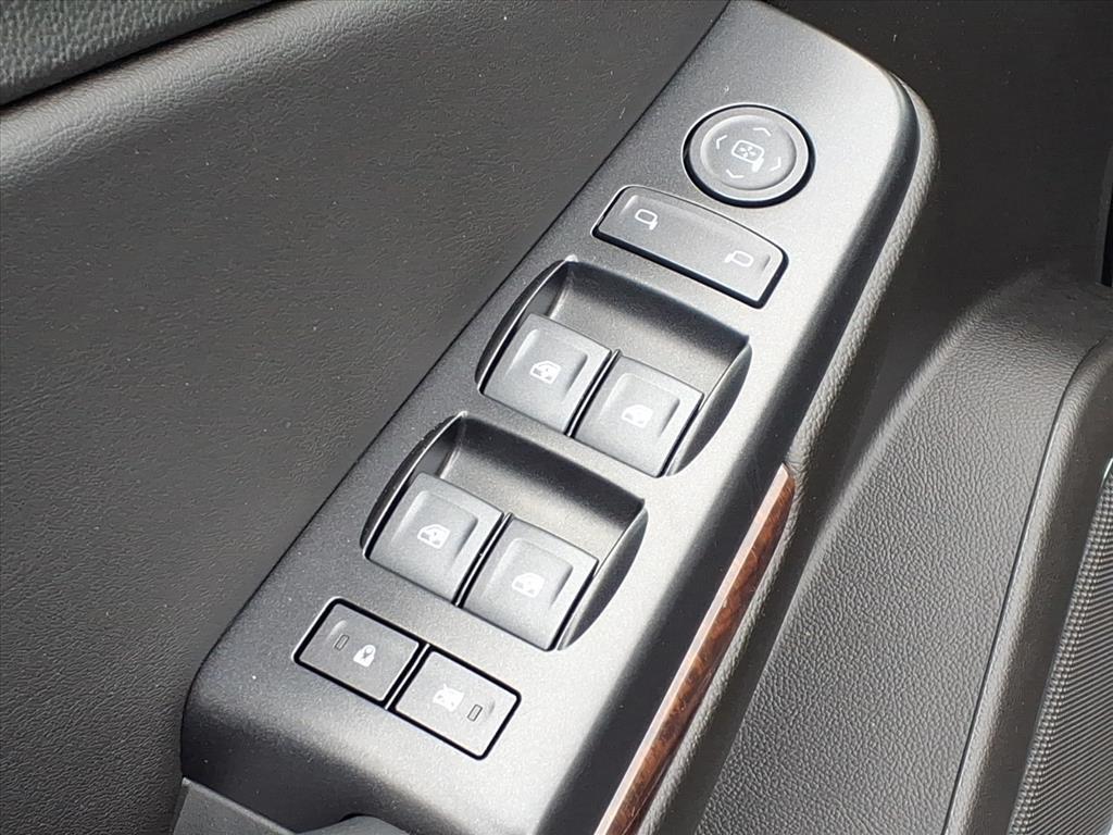 used 2020 GMC Yukon XL car, priced at $23,000