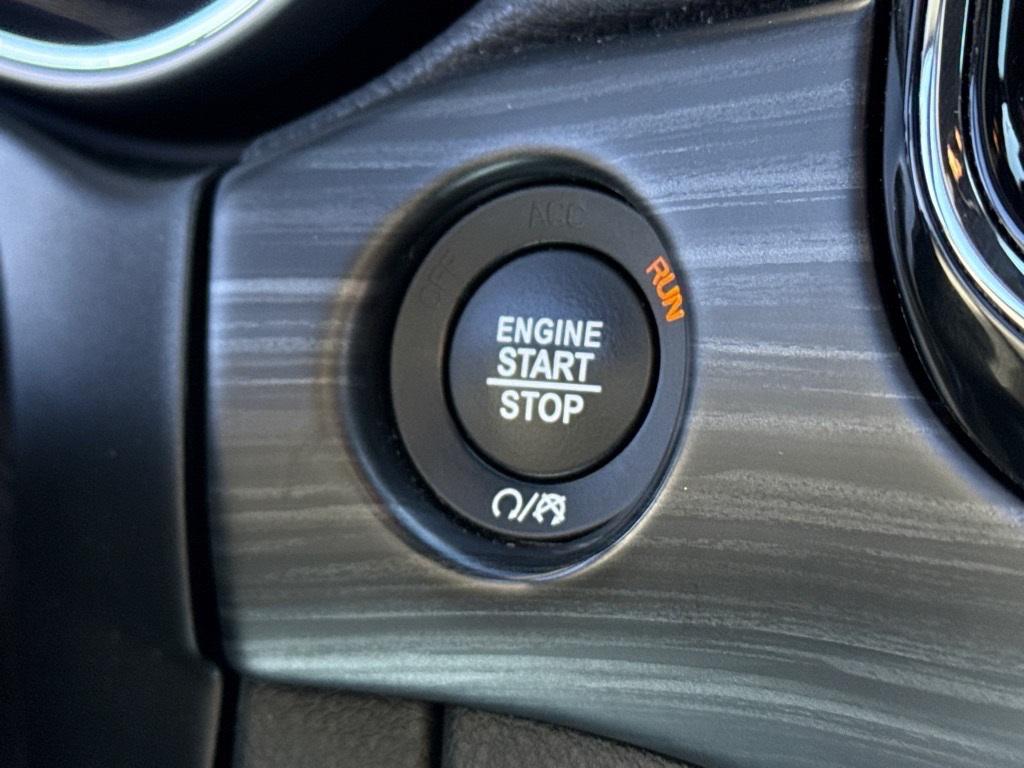 used 2022 Jeep Grand Cherokee car, priced at $24,000