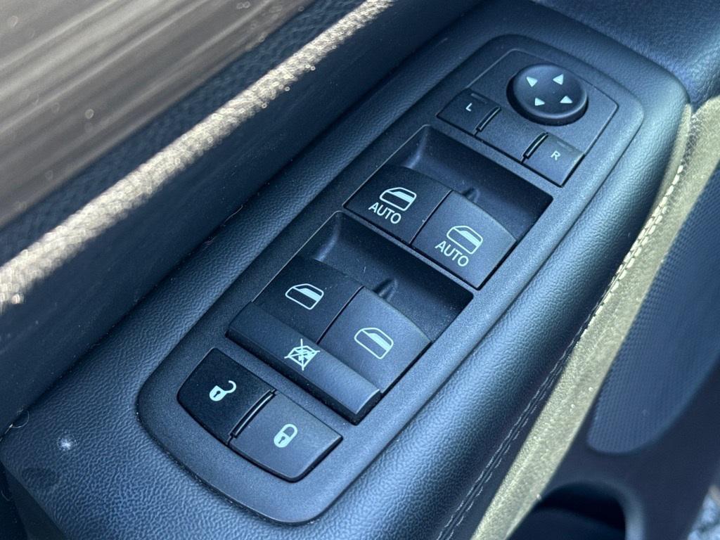 used 2022 Jeep Grand Cherokee car, priced at $24,000