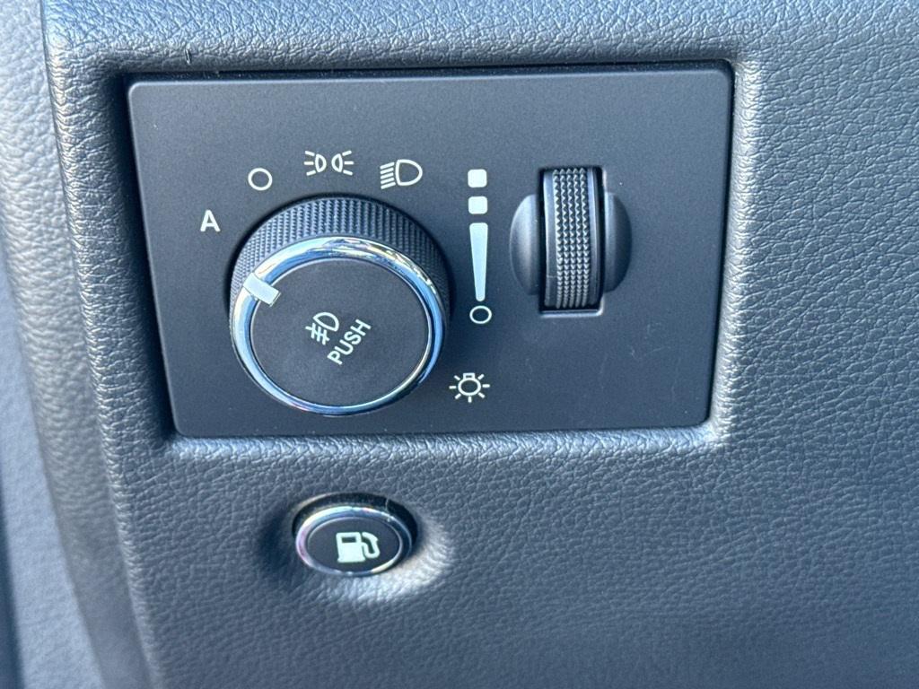 used 2022 Jeep Grand Cherokee car, priced at $24,000