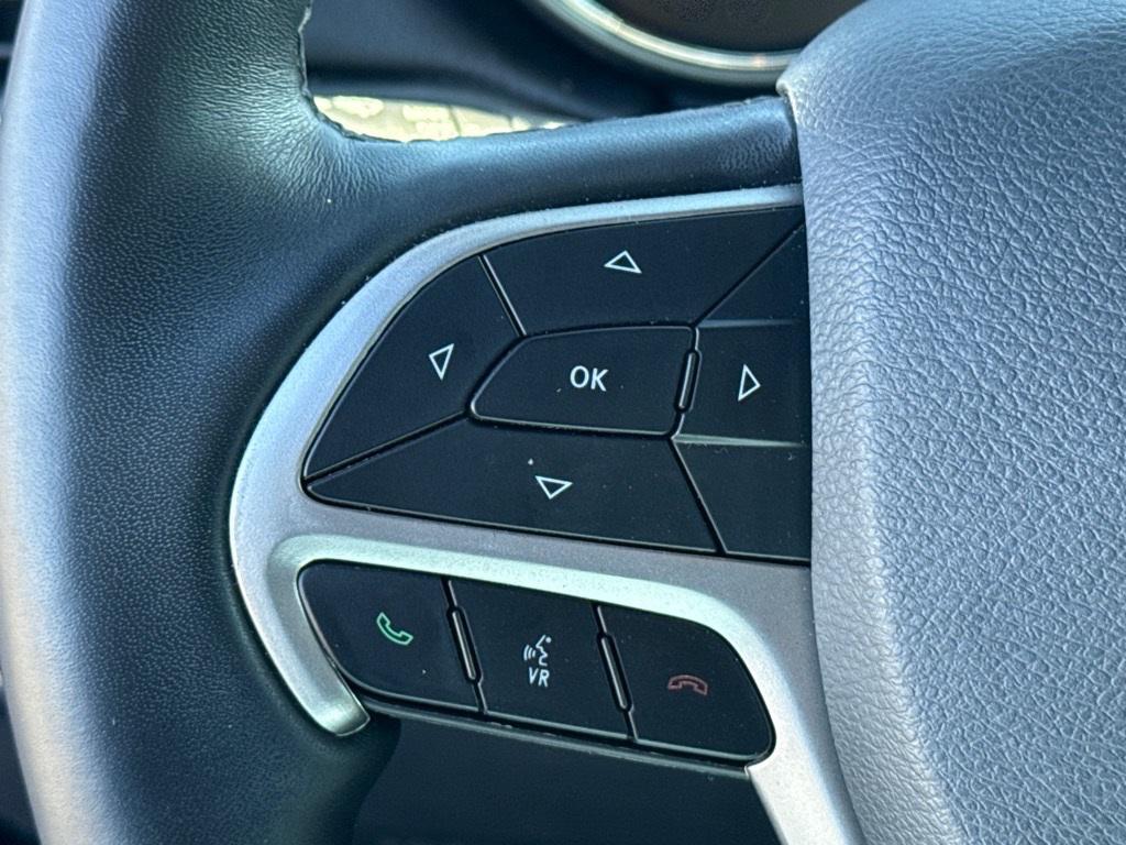 used 2022 Jeep Grand Cherokee car, priced at $24,000