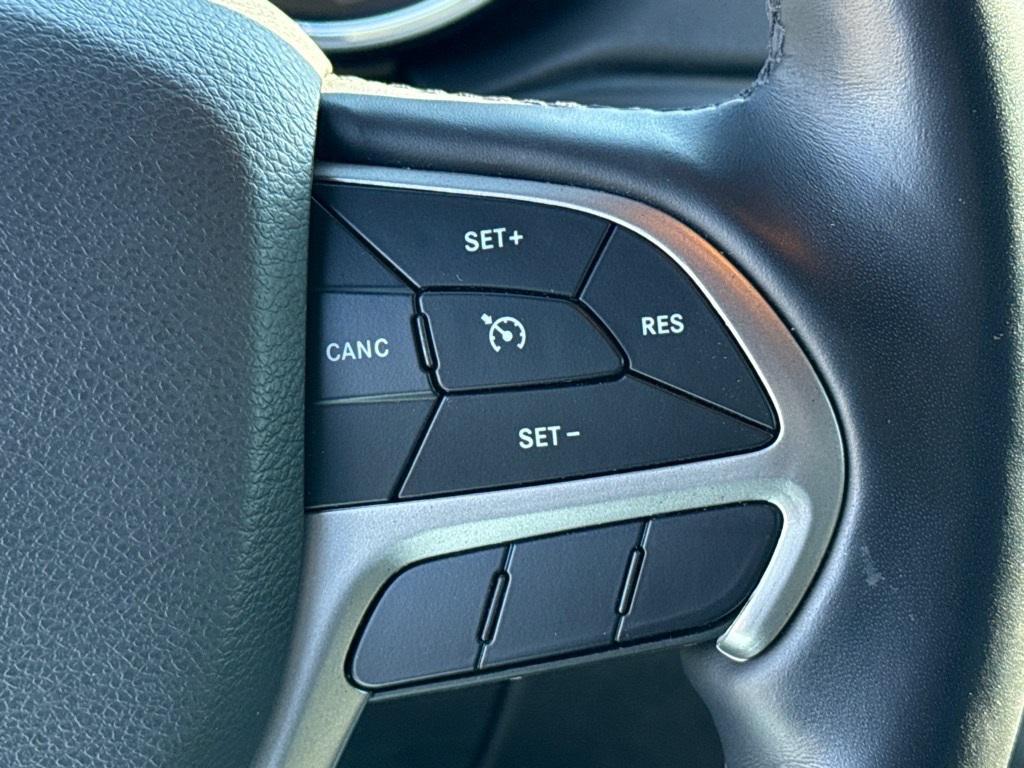 used 2022 Jeep Grand Cherokee car, priced at $24,000