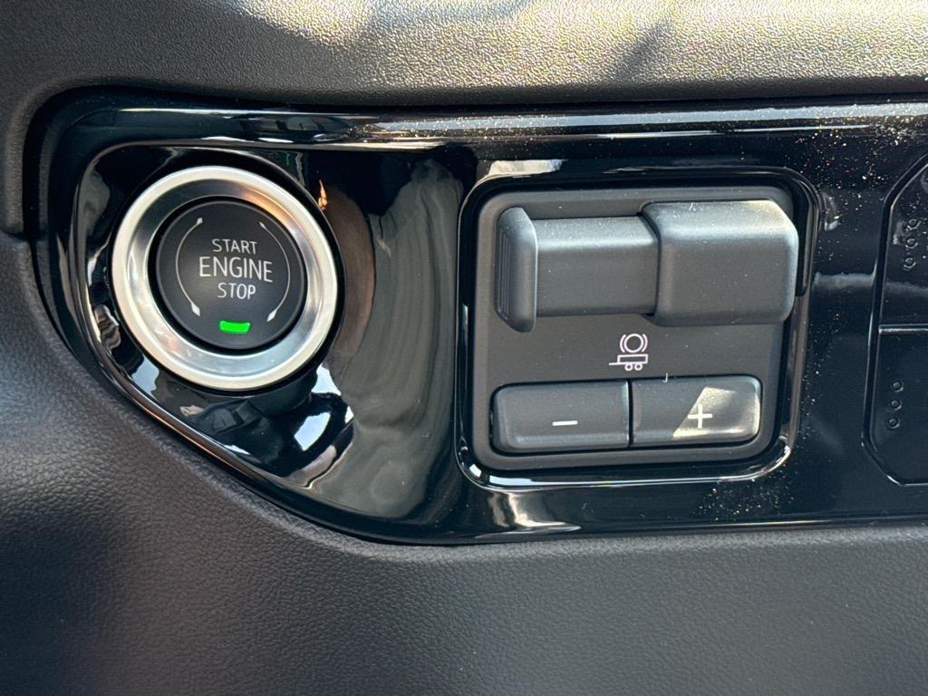 new 2025 Chevrolet Silverado 1500 car, priced at $72,860