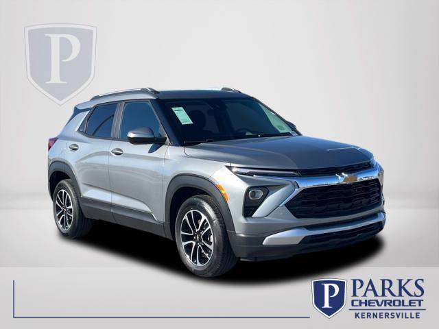 new 2025 Chevrolet TrailBlazer car, priced at $24,675