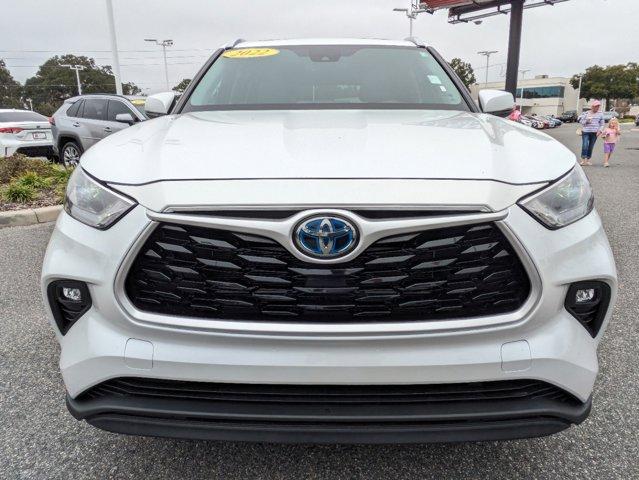 used 2022 Toyota Highlander car, priced at $33,981