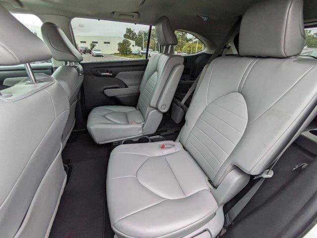 used 2022 Toyota Highlander car, priced at $33,981